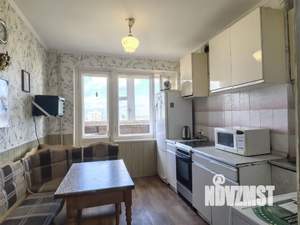 3-к квартира, вторичка, 70м2, 10/12 этаж