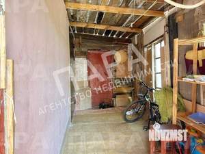 2-к квартира, вторичка, 65м2, 1/1 этаж