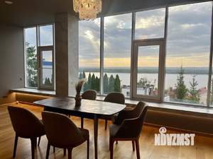 4-к квартира, вторичка, 150м2, 2/3 этаж