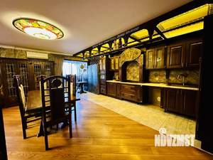 4-к квартира, вторичка, 151м2, 3/10 этаж