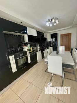 3-к квартира, вторичка, 108м2, 12/14 этаж