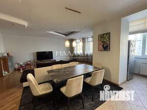 4-к квартира, вторичка, 156м2, 6/9 этаж