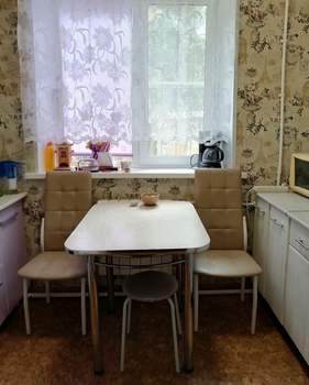 3-к квартира, вторичка, 53м2, 1/2 этаж