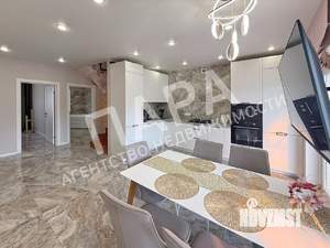 2-к квартира, вторичка, 105м2, 2/2 этаж