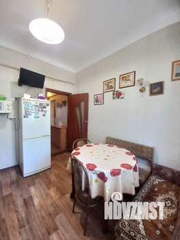 2-к квартира, вторичка, 64м2, 1/3 этаж