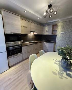 2-к квартира, вторичка, 64м2, 7/18 этаж