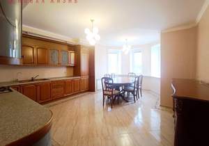 3-к квартира, вторичка, 132м2, 3/4 этаж