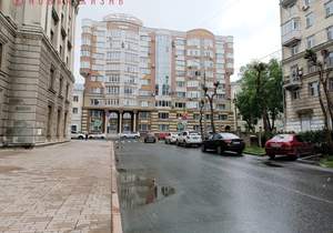 2-к квартира, вторичка, 132м2, 7/9 этаж