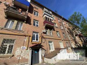 2-к квартира, вторичка, 60м2, 1/4 этаж
