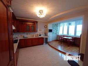 3-к квартира, вторичка, 135м2, 6/9 этаж