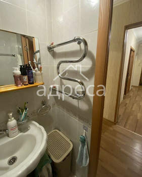 3-к квартира, вторичка, 63м2, 1/9 этаж