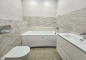 3-к квартира, вторичка, 160м2, 4/8 этаж