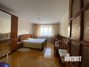 4-к квартира, вторичка, 143м2, 7/10 этаж