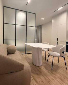 Студия квартира, вторичка, 40м2, 2/10 этаж