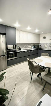 2-к квартира, вторичка, 60м2, 10/10 этаж